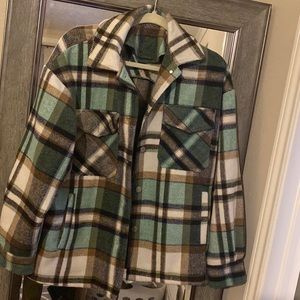 Womens plaid flannel shacket. Small.